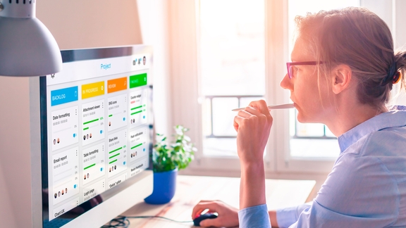 product-experience-management-blog-hero-censhare.jpg