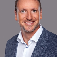 Tobias Ackermann - color