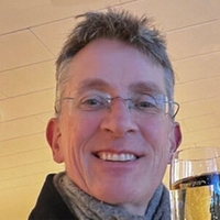 Pieter Headshot.jpg